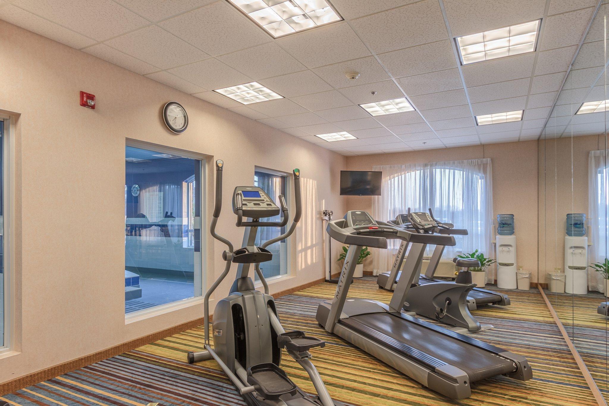 Holiday Inn Express & Suites - Belleville By Ihg מראה חיצוני תמונה