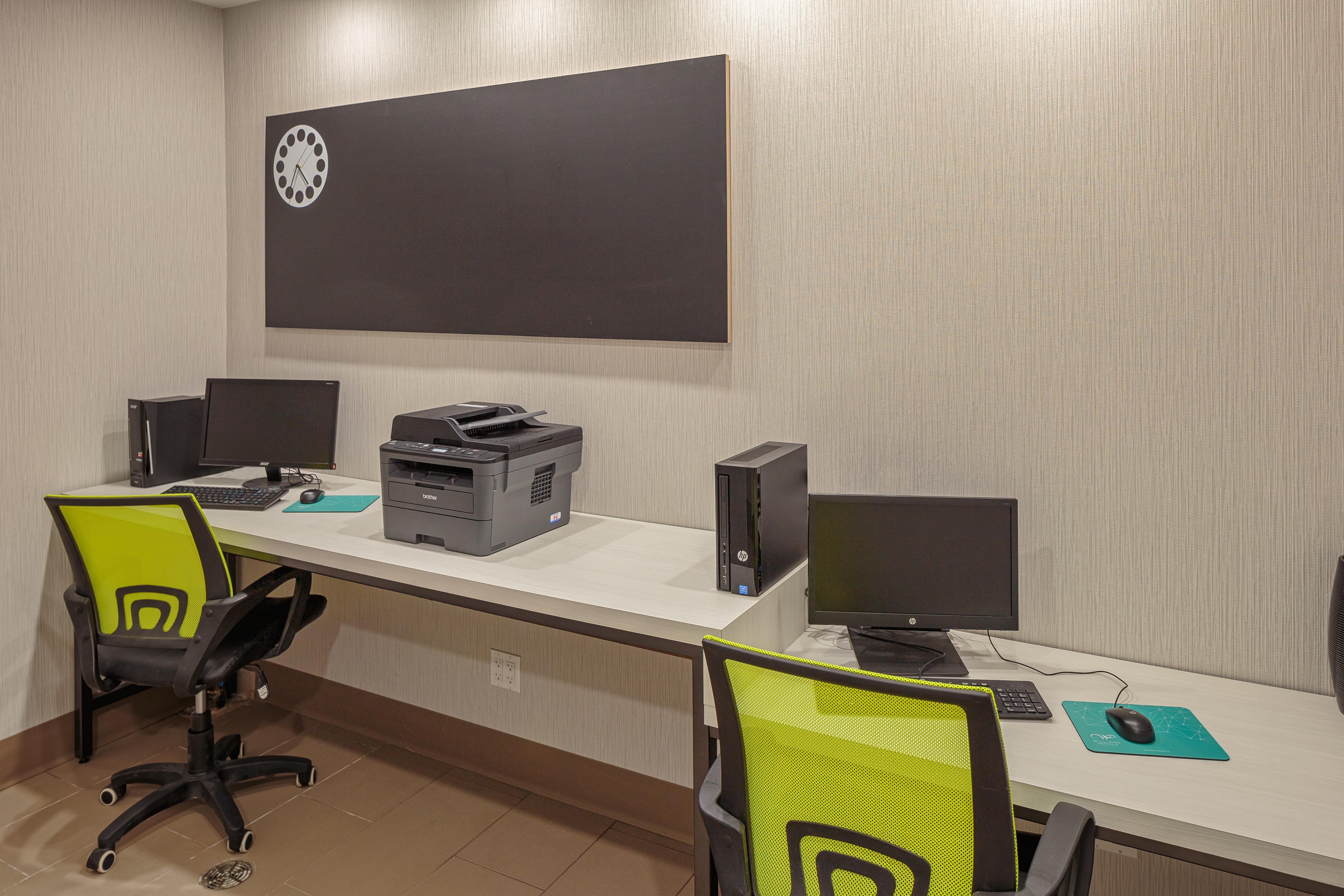 Holiday Inn Express & Suites - Belleville By Ihg מראה חיצוני תמונה