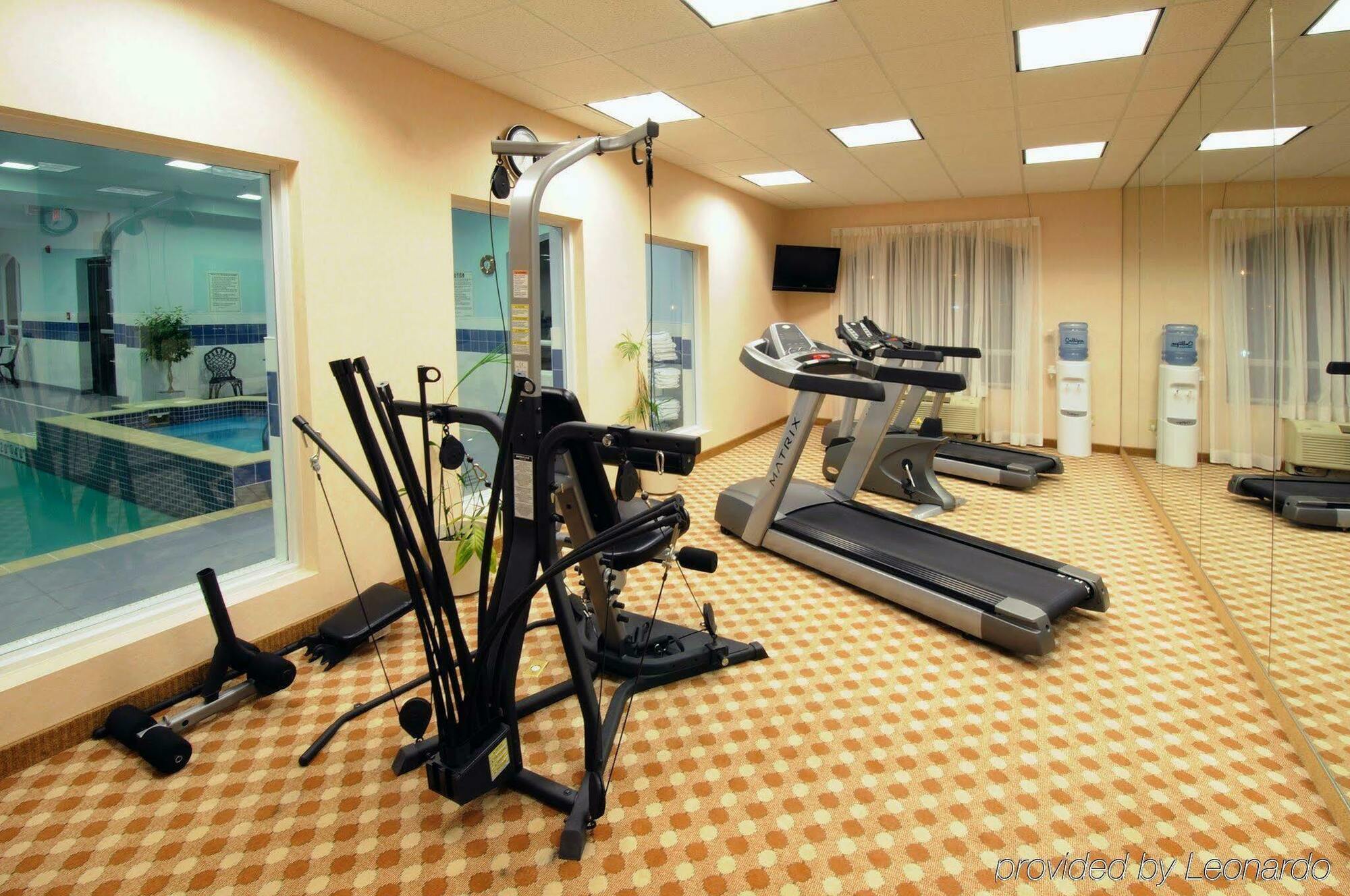 Holiday Inn Express & Suites - Belleville By Ihg מראה חיצוני תמונה